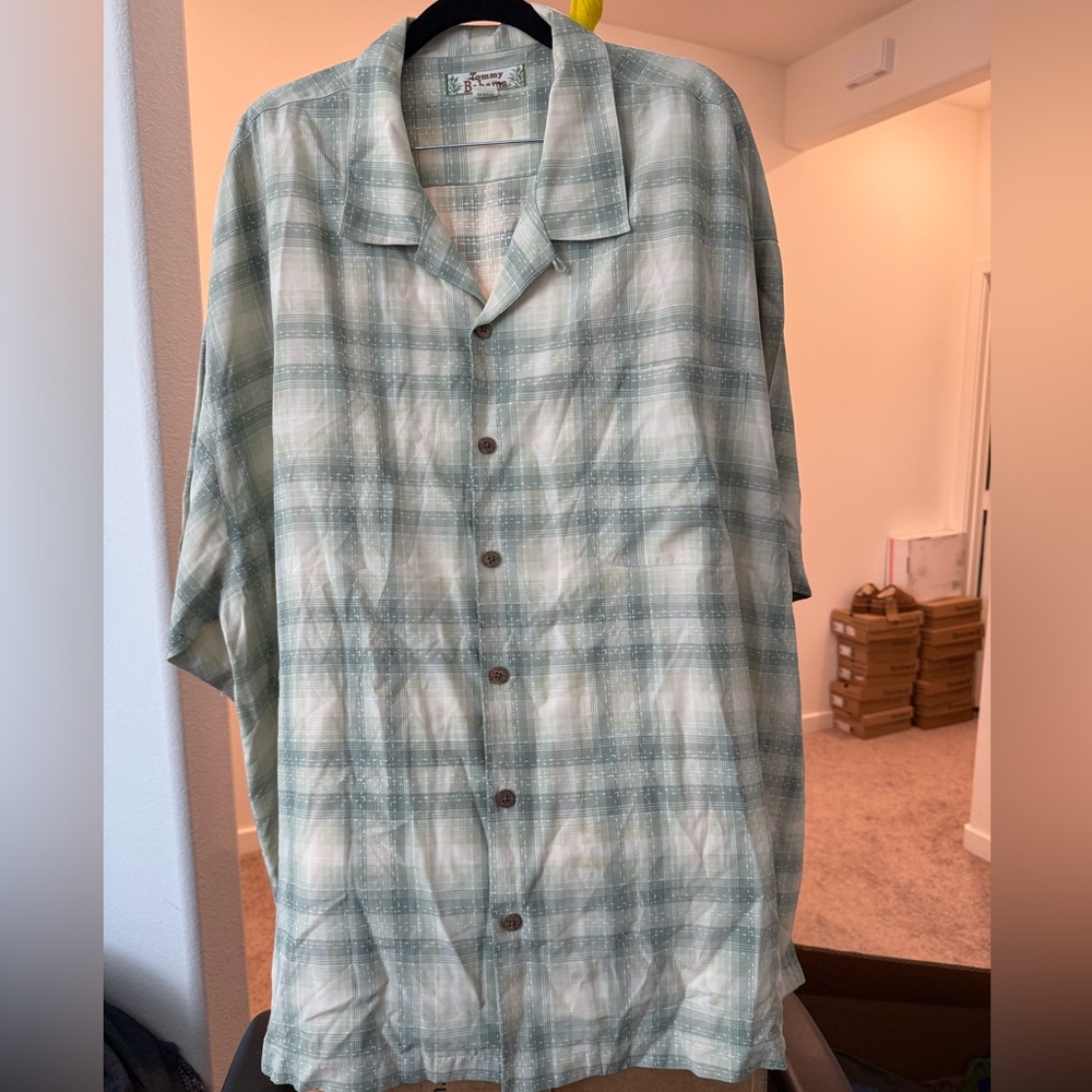 Tommy Bahama Green Plaid Casual Button Down Shirt